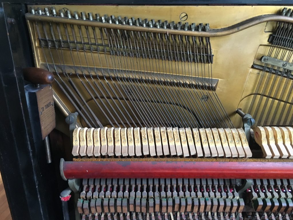 inside of piano